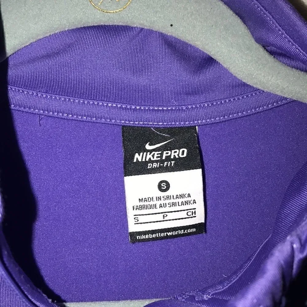 Nike Pro Dri-FIT Womens Quarter Zip Long Sleeve Mock Neck Purple Top Small